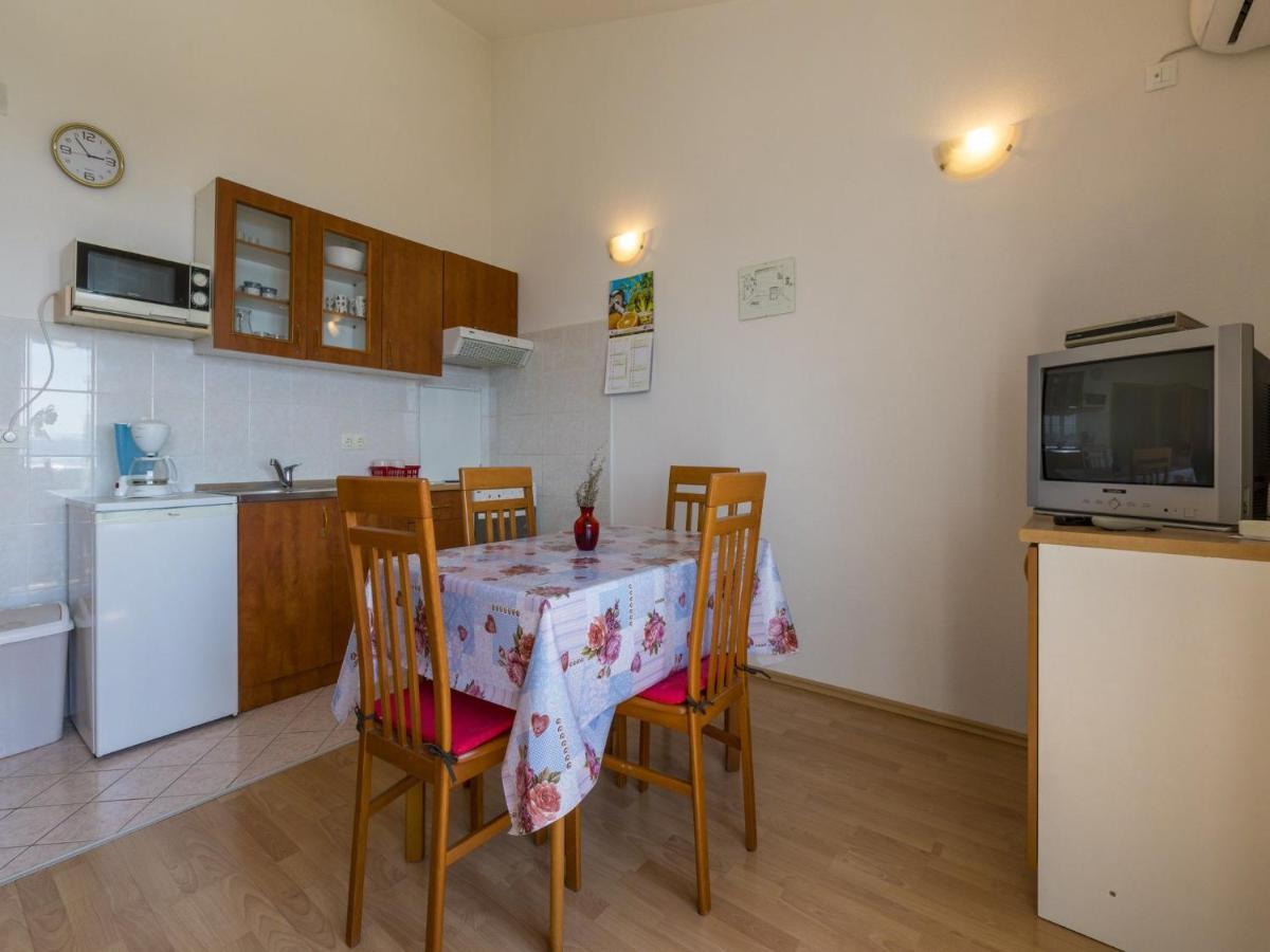 Apartments Maro Драмал Екстериор снимка