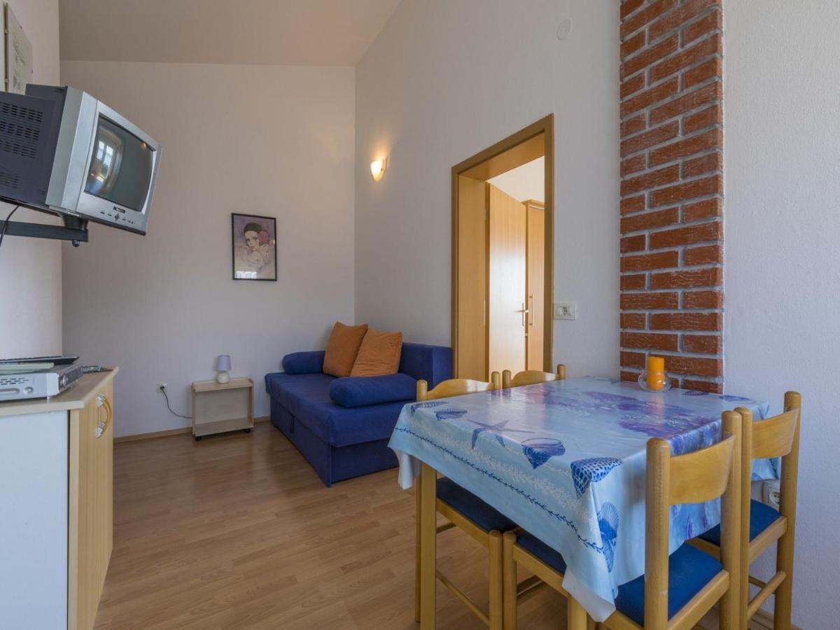 Apartments Maro Драмал Екстериор снимка